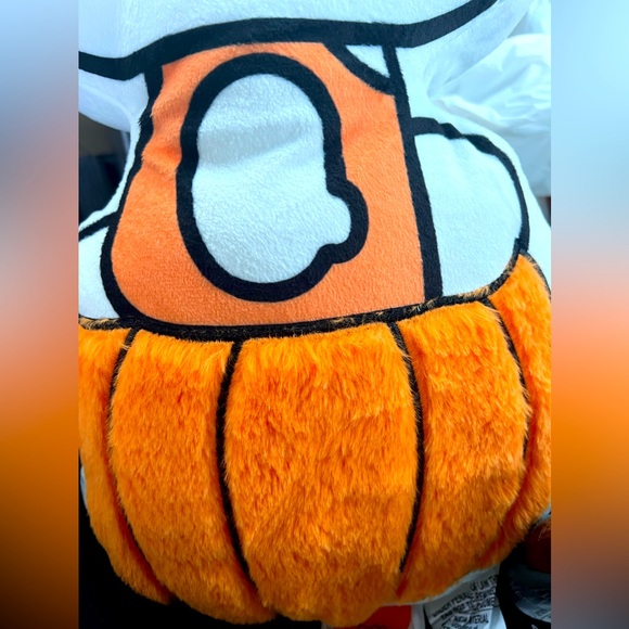 🌟 New 2024 Pumpkin Hello Kitty Pillow 🌟 - Picture 4 of 4